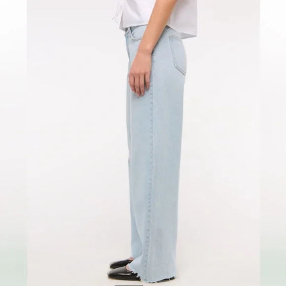 NWT Abercrombie & Fitch Low Rise Ultra Loose Jean size 33L Light Destroy Hem - Picture 4 of 12